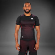 Rashguard à manches courtes pour hommes Venum x Dodge Banshee - Noir