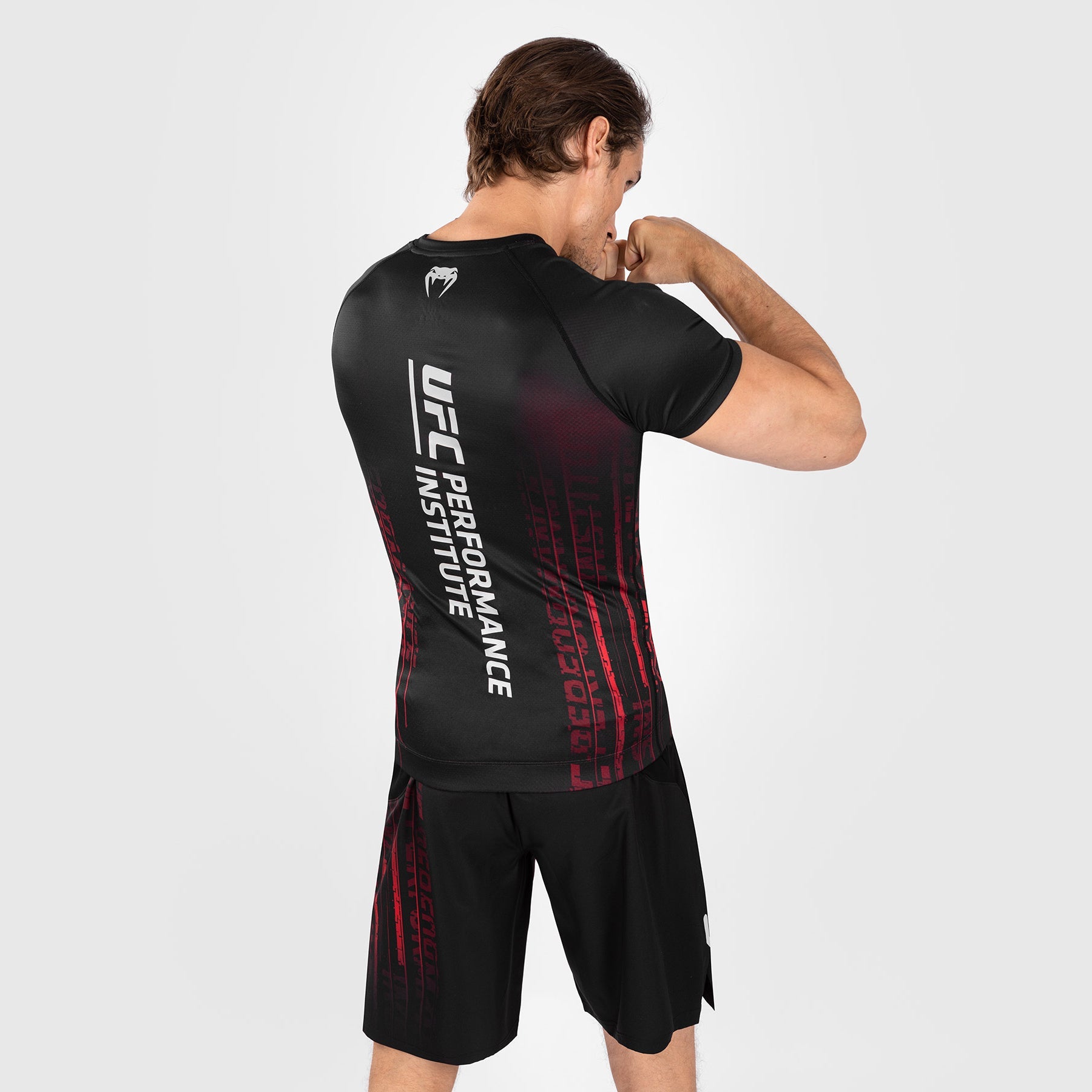 Rashguard à manches courtes pour hommes UFC Venum Performance Institute 2.0  - Noir/Rouge
