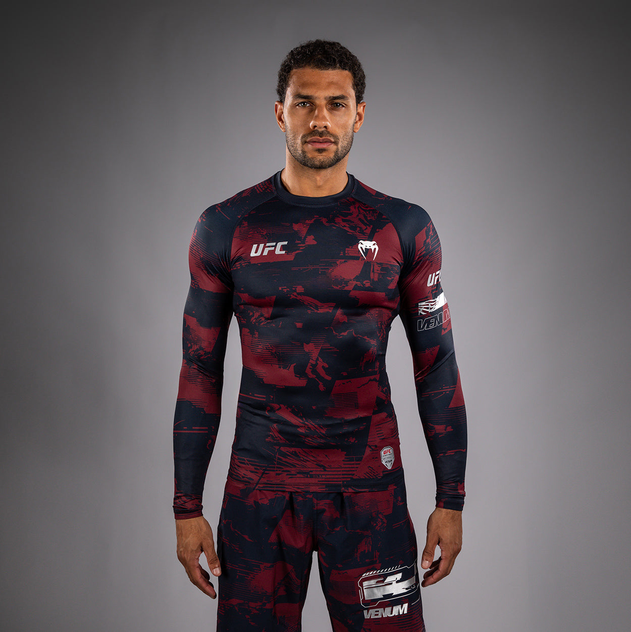 Rashguard manches longues Performance Homme UFC Zenith by Venum Authentic Fight Week - Bleu marine/Bordeaux/Argent