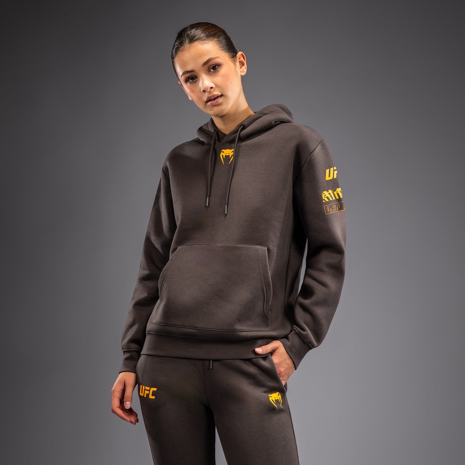 Sweatshirt à Capuche pour Femmes UFC Fusion by Venum Fight Week - Marron Terrestre