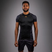 Rashguard Manches Courtes Venum x Assassin's Creed Shadows - Noir