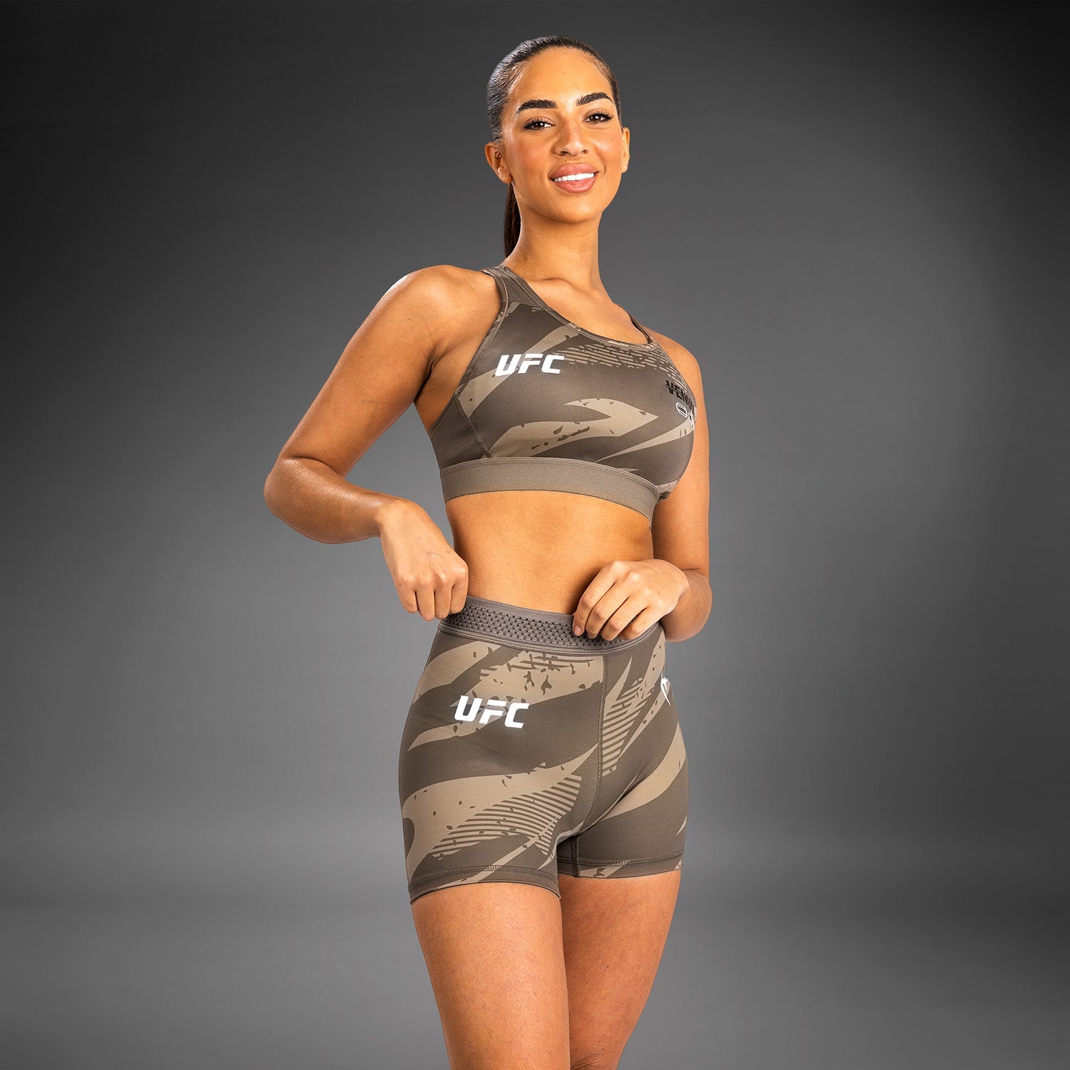 Short de compression pour Femmes UFC Adrenaline by Venum Fight Week - desert Camo