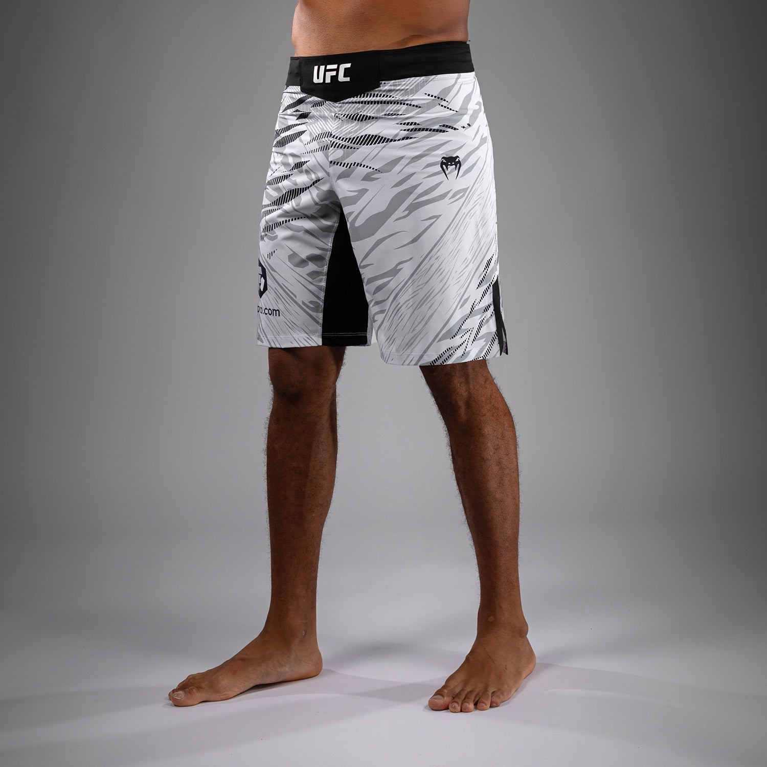 Shorts de Combat pour Hommes UFC Fusion by Venum Authentic Fight Night - Coupe Longue - Blanc