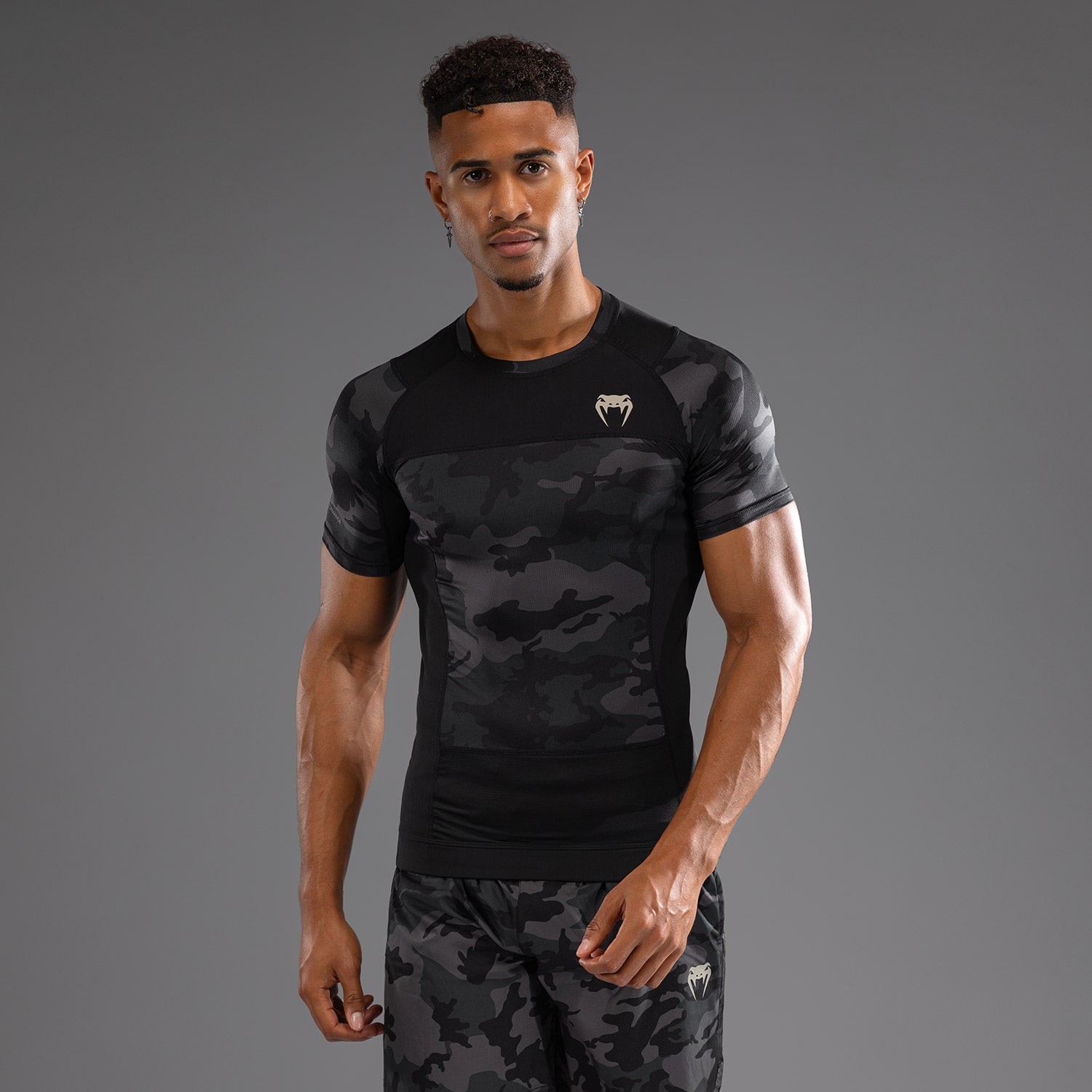Rashguard à Manches Courtes Venum G-Fit Air pour Hommes - Camo Urban
