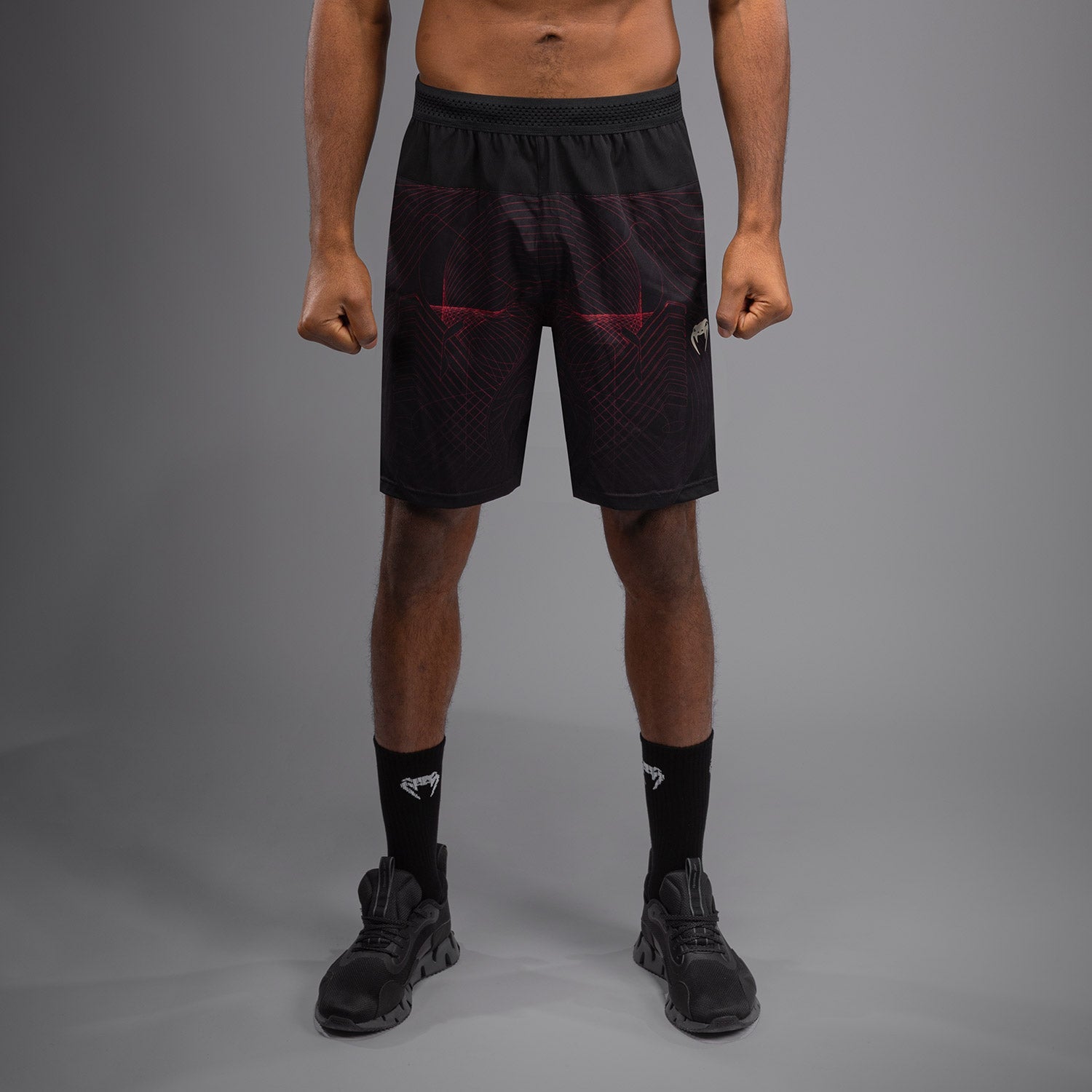 Short d'entraînement Venum G-Fit Air pour Hommes - Noir Profond/Rouge Feu