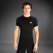 Rashguard à manches courtes pour hommes Venum Contender - Noir/Blanc