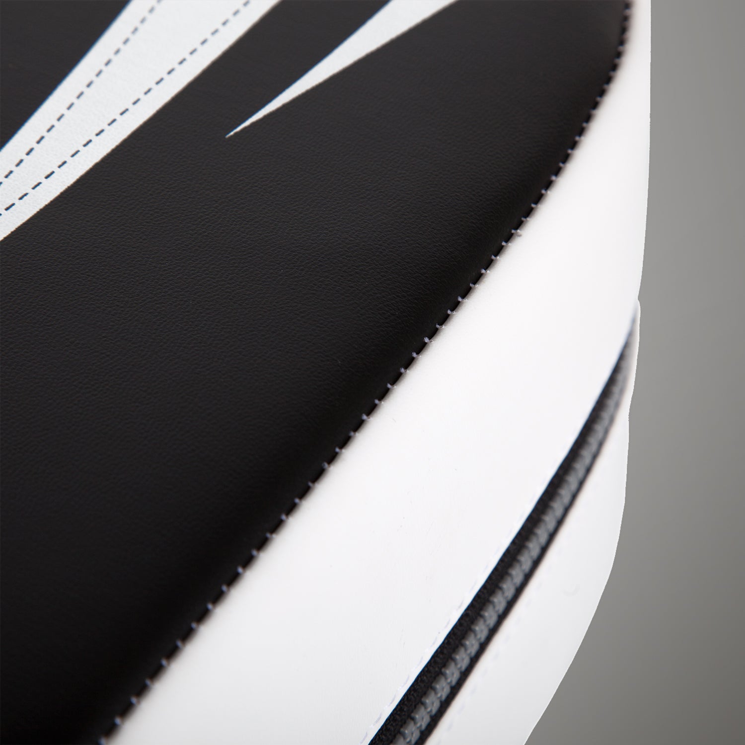 Valise de frappe Venum Absolute - Noir/Blanc