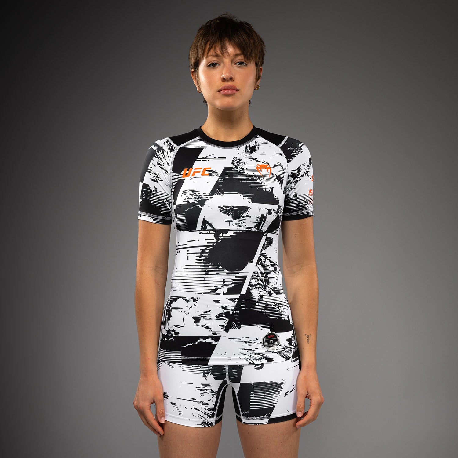 Rashguard manches courtes Performance Femme UFC Zenith by Venum Authentic Fight Week - Blanc
