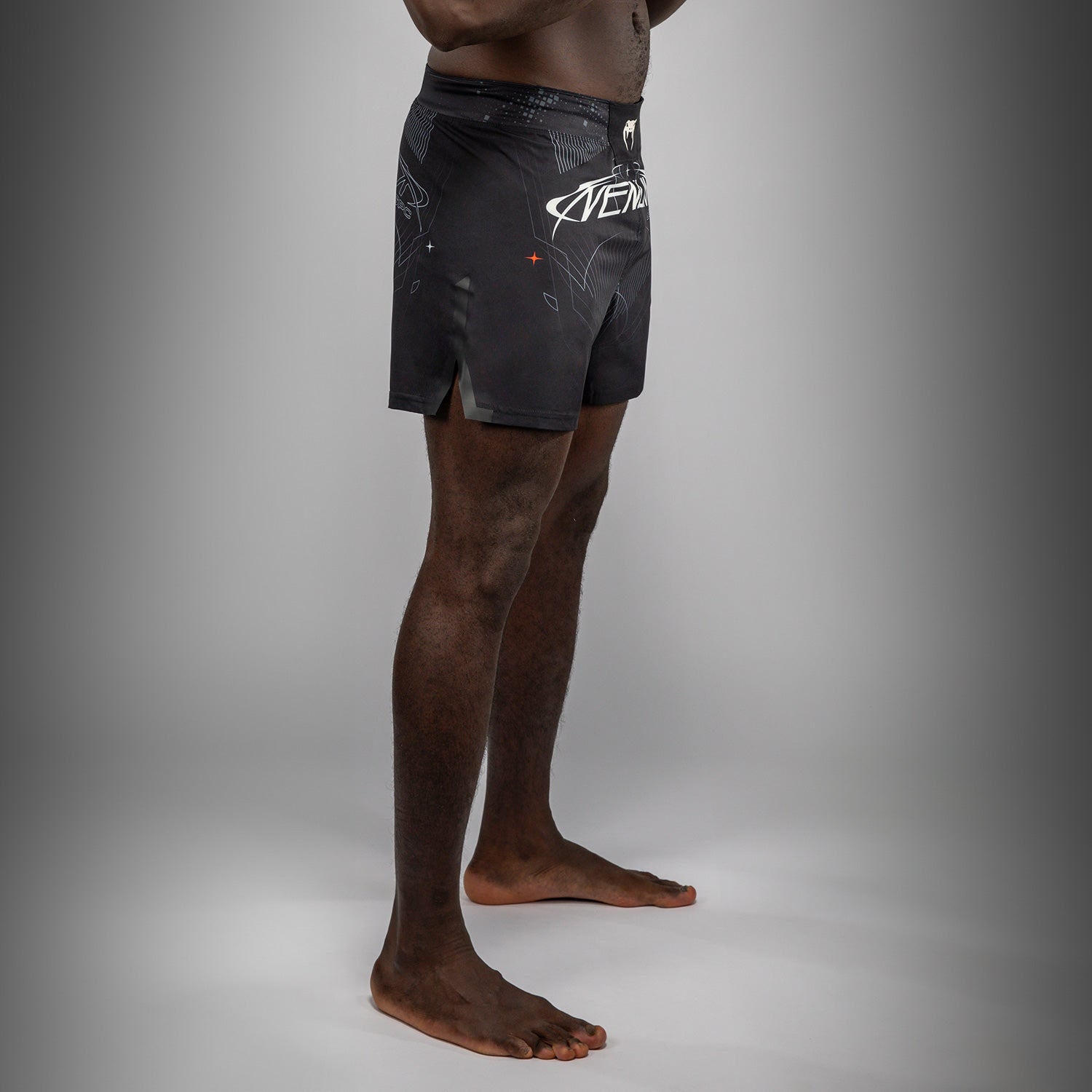 Short de Combat Venum Eclipse – Noir/Ivoire