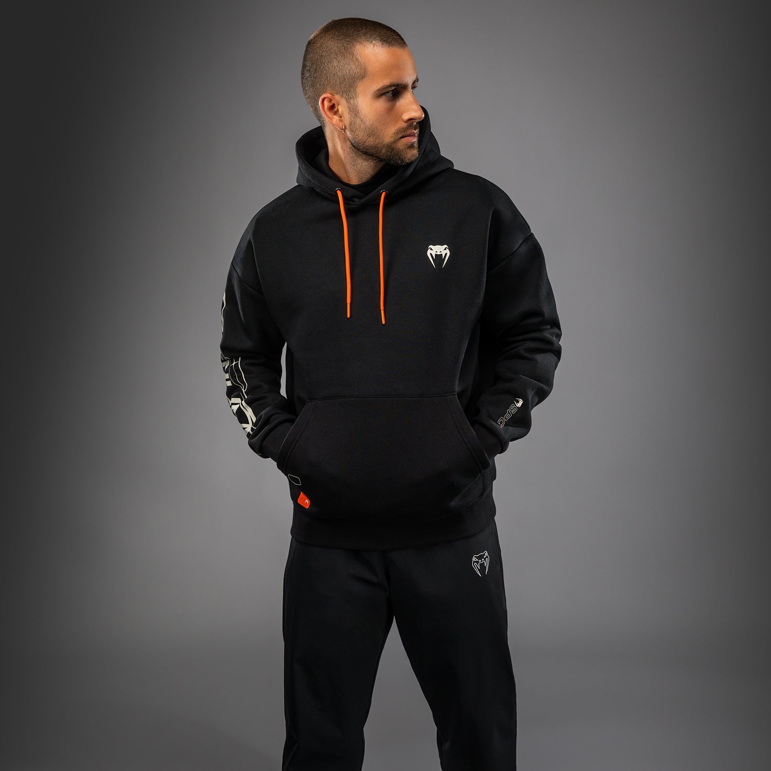 Sweat à Capuche Venum Eclipse – Noir/Ivoire