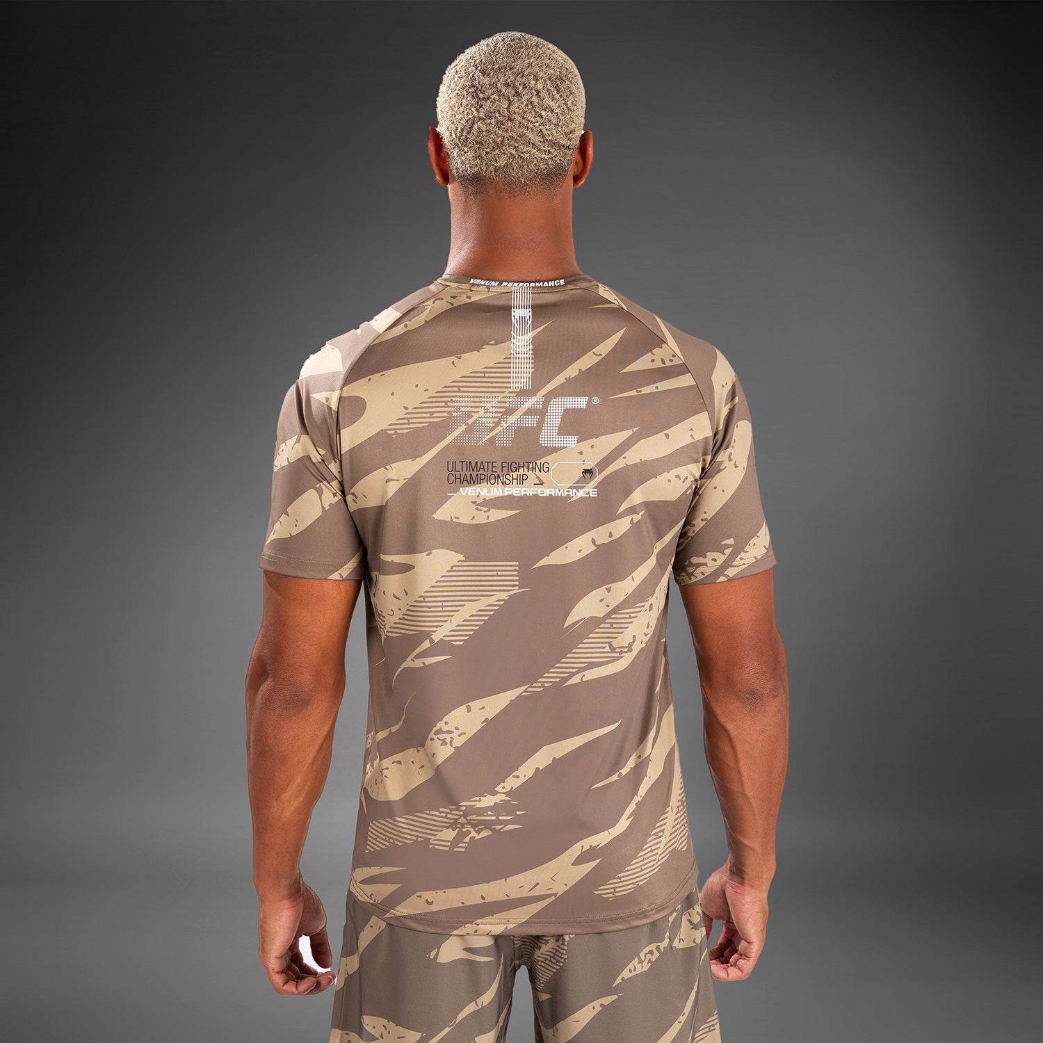 T-Shirt Dry-Tech pour Hommes UFC Adrenaline by Venum Fight Week - Desert Camo