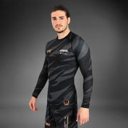 Rashguard À Manches Longues UFC Adrenaline by Venum Fight Week Performance - Urban Camo