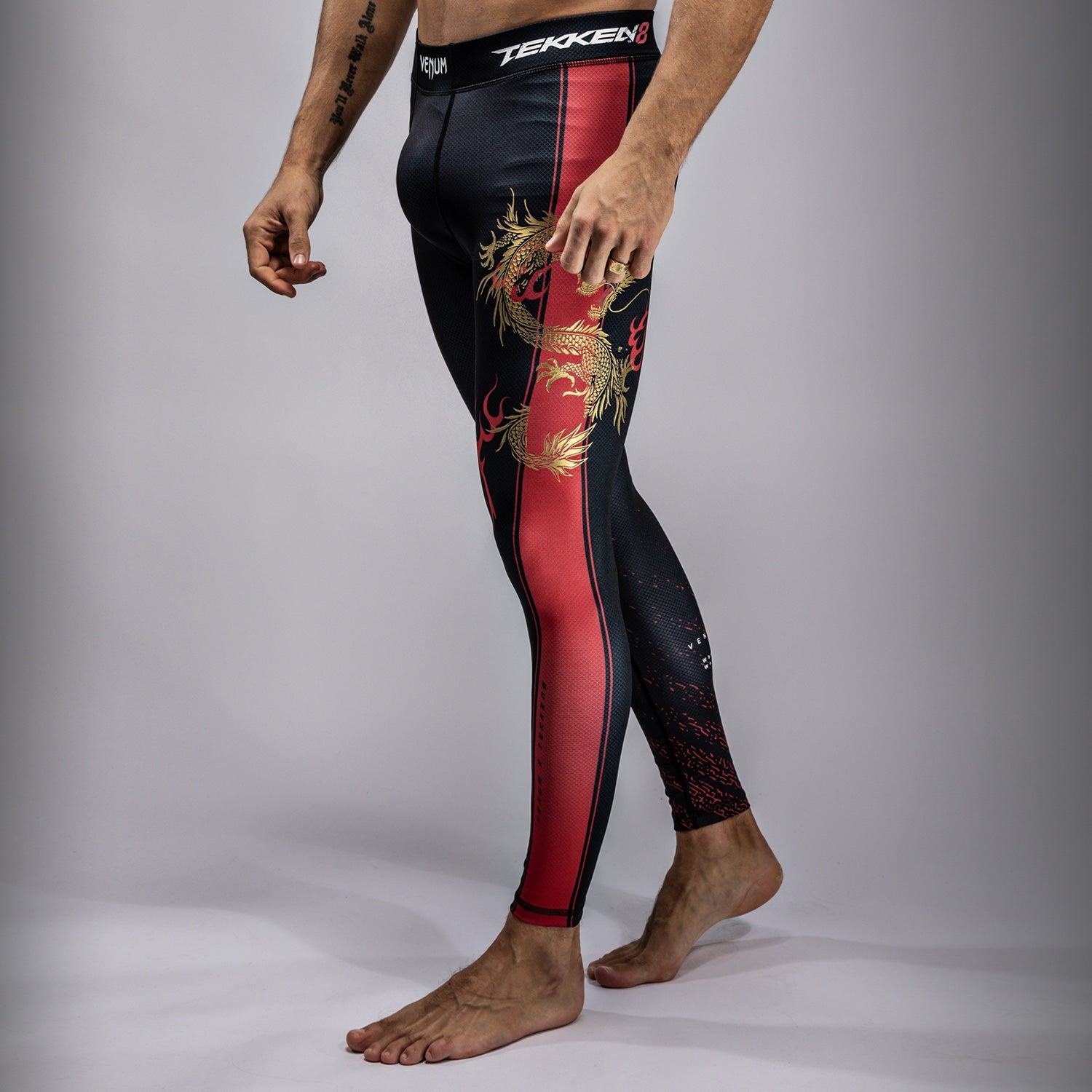 Pantalon de compression Venum x TEKKEN 8 - Marshall Law - Noir/Rouge/Or