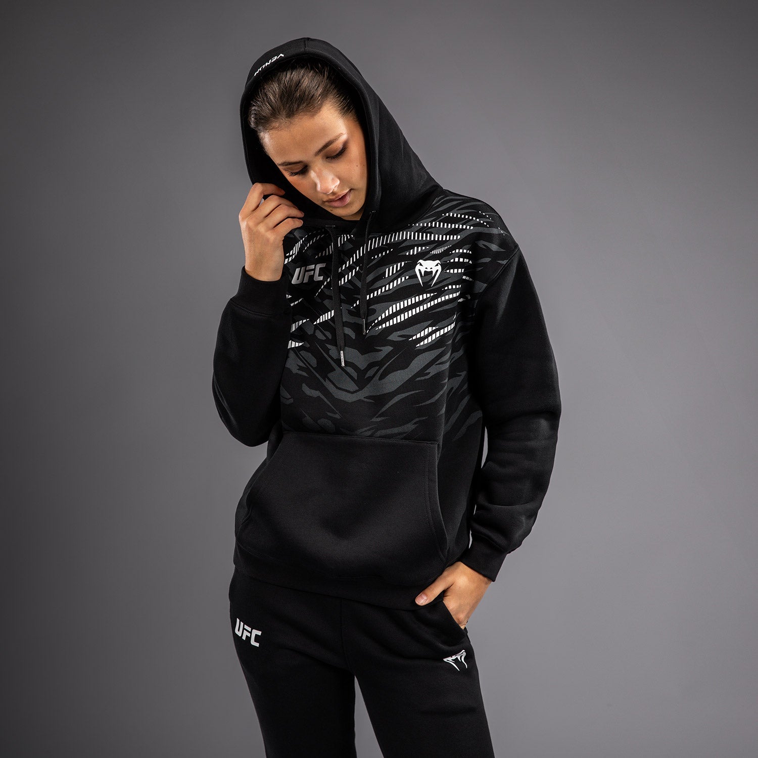 Sweatshirt à Capuche pour Femmes UFC Fusion by Venum Replica - Noir