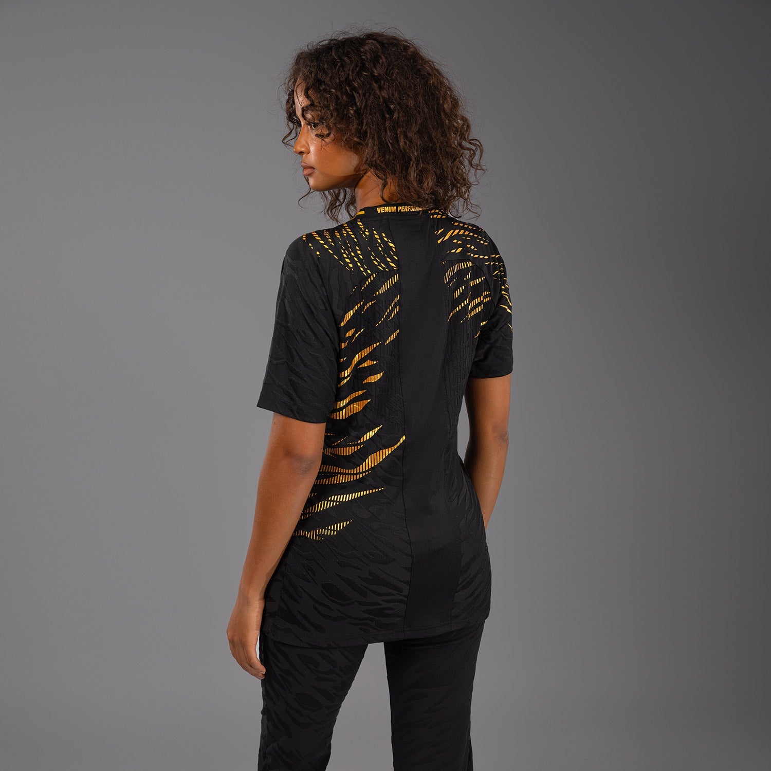 T-shirt Dry-Tech pour Femmes UFC Fusion by Venum Authentic Fight Night - Champion