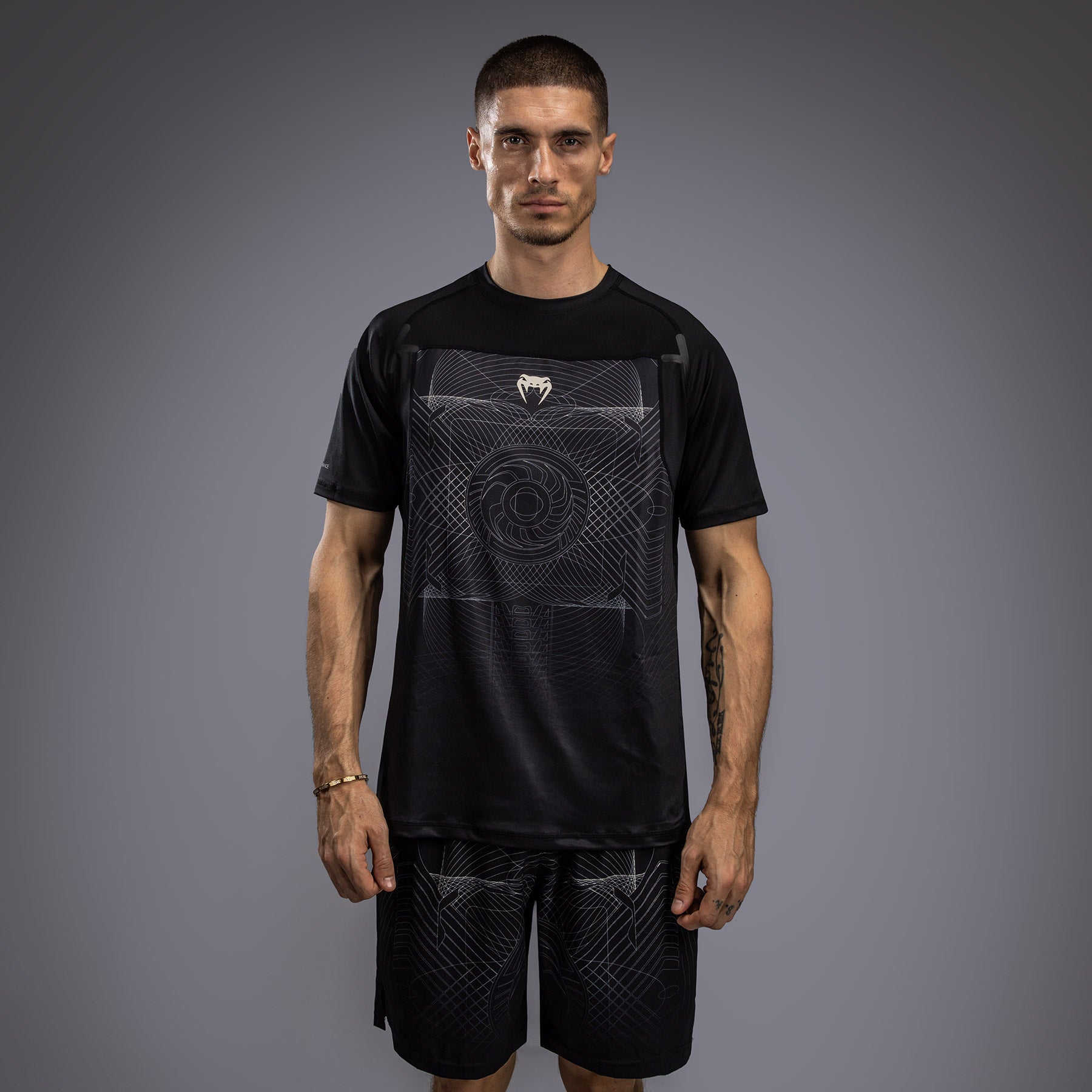 T-Shirt Dry-Tech Venum G-Fit Air - Noir Intense/Sable Désert